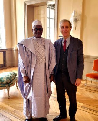 L’Ambassadeur fait ses adieux au Chef du Protocole du Ministère des Affaires Etrangères Belge